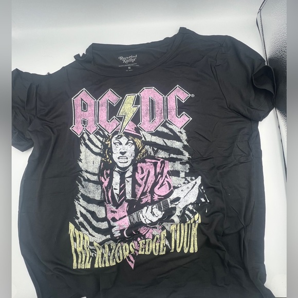 AC/DC The Razors Edge Tour Cold Shoulder Tee WMN T-Shirt NEW SIZES SM & MEDIUM - Picture 5 of 9